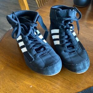 Youth Size 4 Wrestling Shoe